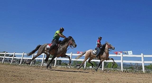 Bursa’nın Fethi’nin 700’üncü Yılı’nda Rahvan At Yarışları Heyecanı 