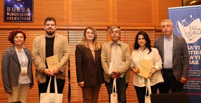Bursa’nın Tarihi Katmanları ve Mahalle Kültürü Tüyap Bursa 23. Kitap Fuarı’nda Konuşuldu