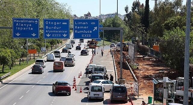 Büyükşehir Belediyesi kent trafiğini rahatlatıyor