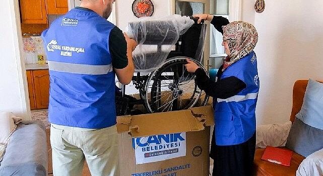 Canik Belediyesi Kapı Kapı Gönüllere Ulaşıyor 