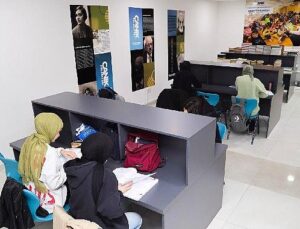 Canik Halk Kütüphanesi Gençlerle Dolup Taşıyor