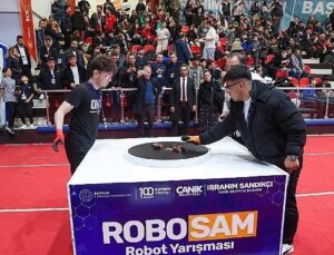 Canik’te Genç Mucitler Robotlarıyla Sahneye Çıkıyor