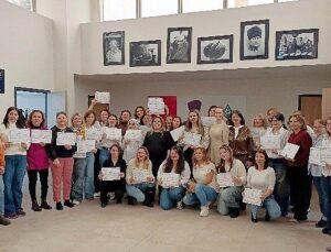 Çankaya Konutu Meslek Edindirme Eğitiminde 40 Kursiyere Sertifika