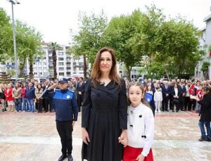 Çocuk dostu kent Karşıyaka’da 23 Nisan coşkusu