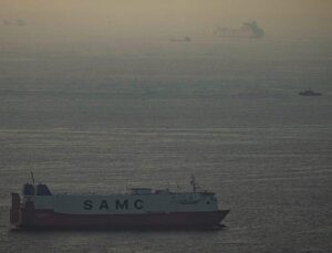 French ship crosses Strait of Hormuz in first Western European transit during Iran war