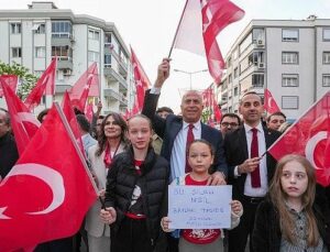Gaziemir’de 23 Nisan coşkusu kortejle taçlandı