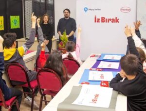 ‘İz Bırak’ Projesiyle Çocuklara Sürdürülebilir Gelecek