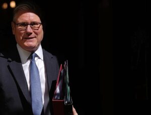 Keir Starmer defies resignation calls over Mandelson envoy row