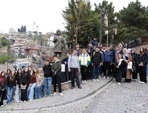 Kitapların izinde Kocaeli’yi adım adım keşfettiler