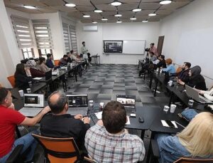 Konya Büyükşehir Çalışanına Yapay Zekâ Odaklı Eğitim Programı Düzenlendi