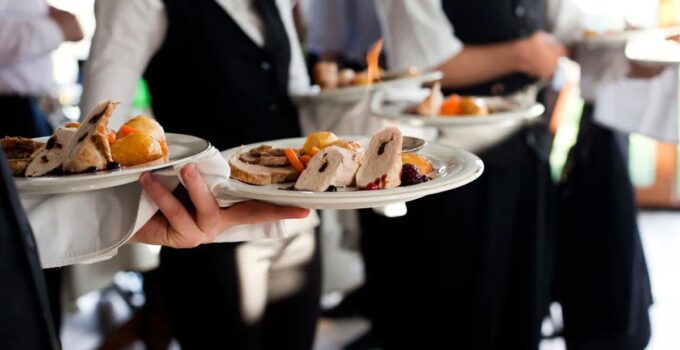 Küresel Yemek Hizmetleri Pazarı 2,98 Trilyon Euroya Ulaşıyor