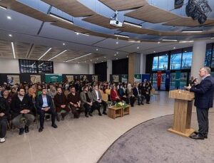 Lider Büyükakın şairler ile Şiir Akşamı’nda buluştu; “Kocaeli’yi kültürden sanattan farklı düşünemeyiz”