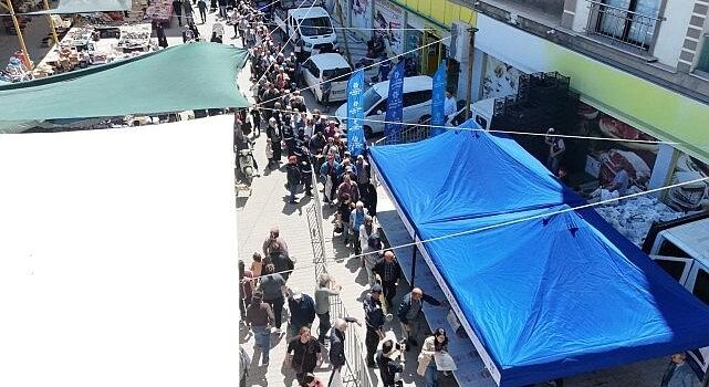 Lider Çerçioğlu Binlerce Fideyi Söke’de Vatandaşlar ile Buluşturdu