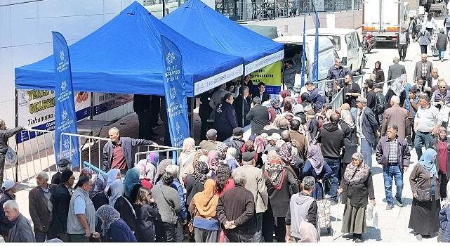 Lider Çerçioğlu Binlerce Fideyi Sultanhisar ve Buharkent’te Vatandaşlarla Buluşturdu