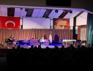 Lider Çerçioğlu Vatandaşları Tiyatro ile Buluşturmaya Devam Ediyor