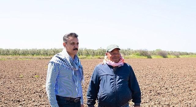 Lider Kırgöz traktör başında: “Bereketli bir dönem olsun”