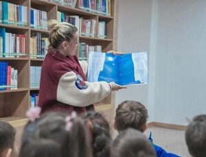 Minik Öğrenciler Kütüphane Atmosferini Yaşadı