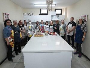 Mutfak atölyesinde Gaziemir’in yeni aşçıları yetişiyor