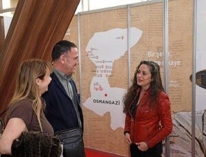 Nilüfer Açıkalın Osmangazi’de Okurlarıyla Buluştu