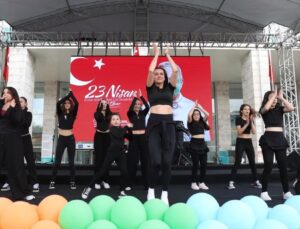 Nilüfer’de Cumhuriyet Meydanı Çocukların Oldu