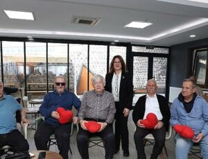 Nilüferli bayanlardan huzurevi sakinlerine gönül köprüsü