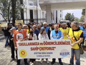 “Öğrencilere İstiklal Marşından Sonra Dini Tören Yapın Talimatı Verildi” İddiası!