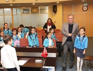 Osmangazi Belediyesi’nden Çocuklara Lokal İdare Şuuru