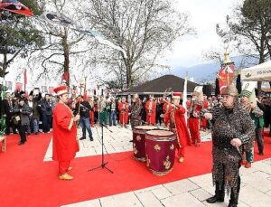Osmangazi’de Fetih Coşkusu 700. Yılda Tepeye Ulaştı