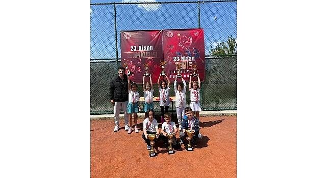 Osmangazili Raketler 23 Nisan Kupası’nda Parladı