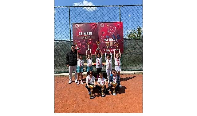 Osmangazili Raketler 23 Nisan Kupası’nda Parladı