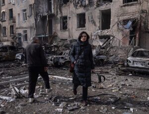 Over 1.6 million Ukrainians returned home to frontline areas despite Russian attacks, report shows