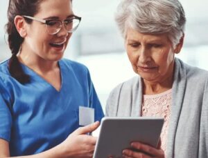 Parkisonda Sabır, Anlayış ve Doğru Tedavi Hayat Değiştiriyor 