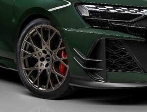 Pirelli, yeni Audi RS 5 ve Audi RS 3 competition limited modelleri için motor sporları DNA’sına sahip P Zero R lastiklerini geliştirdi