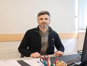 Plaza lisanı ve emoji kültürü Türkçeyi aşındırıyor!