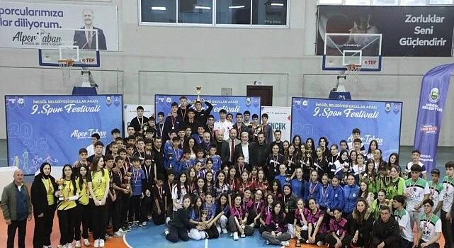 Puanlı Atletizmde Kupalar Sahiplerini Buldu