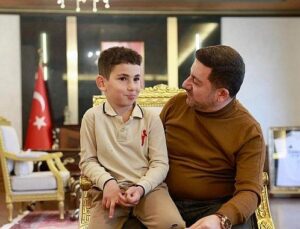 Rasim Lider, Minik Hayranını Belediyede Ağırladı