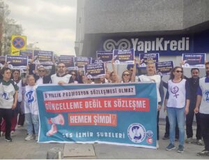 Sağlıkçılar Banka Önünden Seslendi: “Promosyon Hakkımızı İstiyoruz”