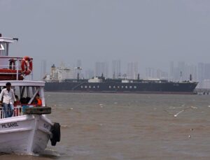 Shipping companies ‘see opportunities’ but seek clarity on Strait of Hormuz reopening