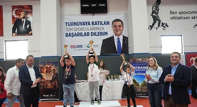 Torbalı’da Satranç Şöleni: 208 Sportmen Birebir Masada Buluştu
