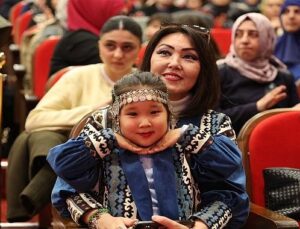 Ünlü Kazak müzik kümesi Alatau Serileri, yeni albümünün lansmanını Bağcılar’da yaptı