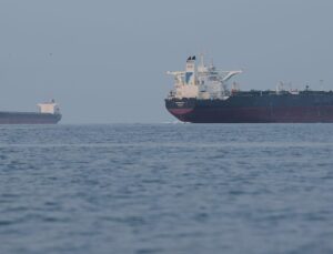 US and Iran continue seizing ships in tense Hormuz standoff