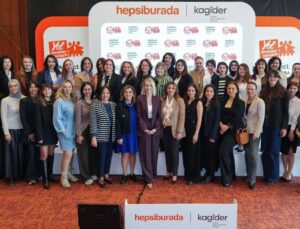 Yapay Zekâyla Büyüyen  Girişimci Kadınlar Siparişlerini %70 Artırdı