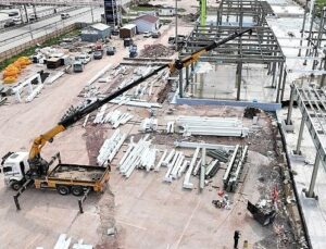 Yapılar yükseliyor, merkez formunu alıyor