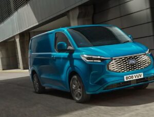 Yeni Ford Tourneo, Her Yolculuğu Merak Uyandıran Bir Deneyime Dönüştürüyor