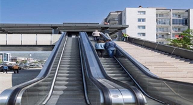 Yeni Girne Yaya Üst Geçidi hizmete açıldı