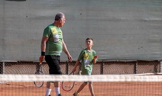 Yenişehir’de nesiller kortta buluştu