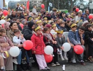 Yıldırım’da Çocukların Bayramı Şölene Dönüştü
