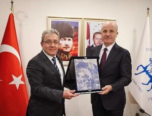 YÖK Başkanı Erol Özvar, DEÜ Konut Sahipliğinde Ege Bölgesi Rektörleri ile Buluştu