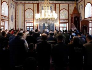 4 Asırlık Kandilli Camii Bayramda Yeniden İbadete Açıldı