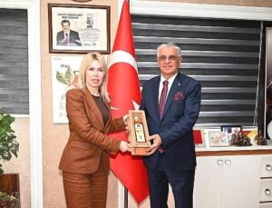 AÜ Rektörü Özkan Kemer Belediyesi’nde